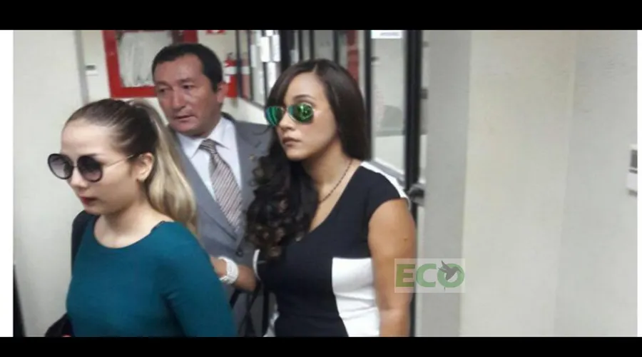 Inicio ·Noticias · Artículo Exjueza Lorena Collantes envía "amor y paz" tras rendir su versión en la Fiscalía