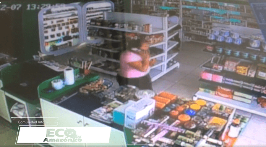 Roban local en el centro de Puyo