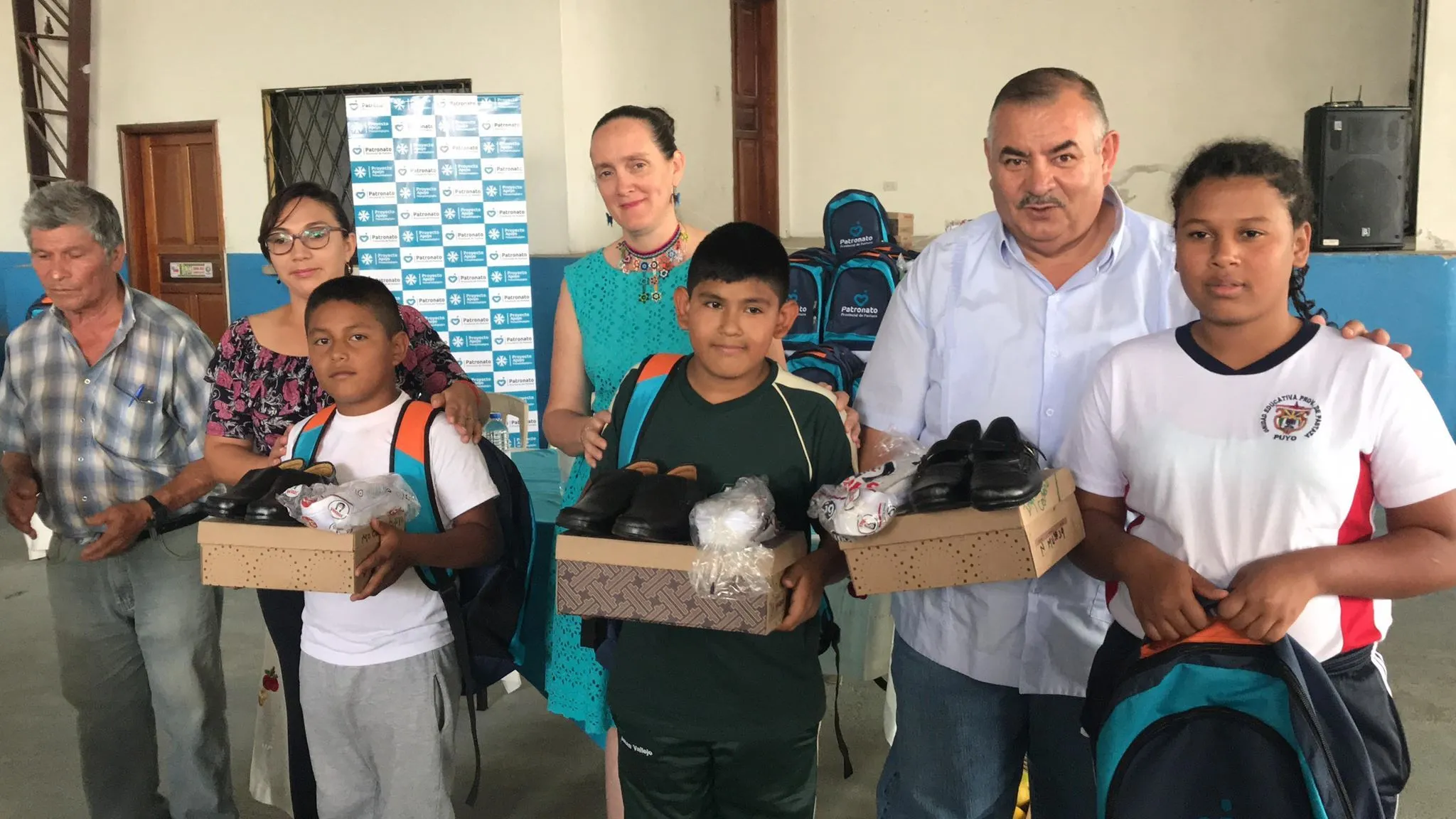 Patronato de Pastaza entrega kits