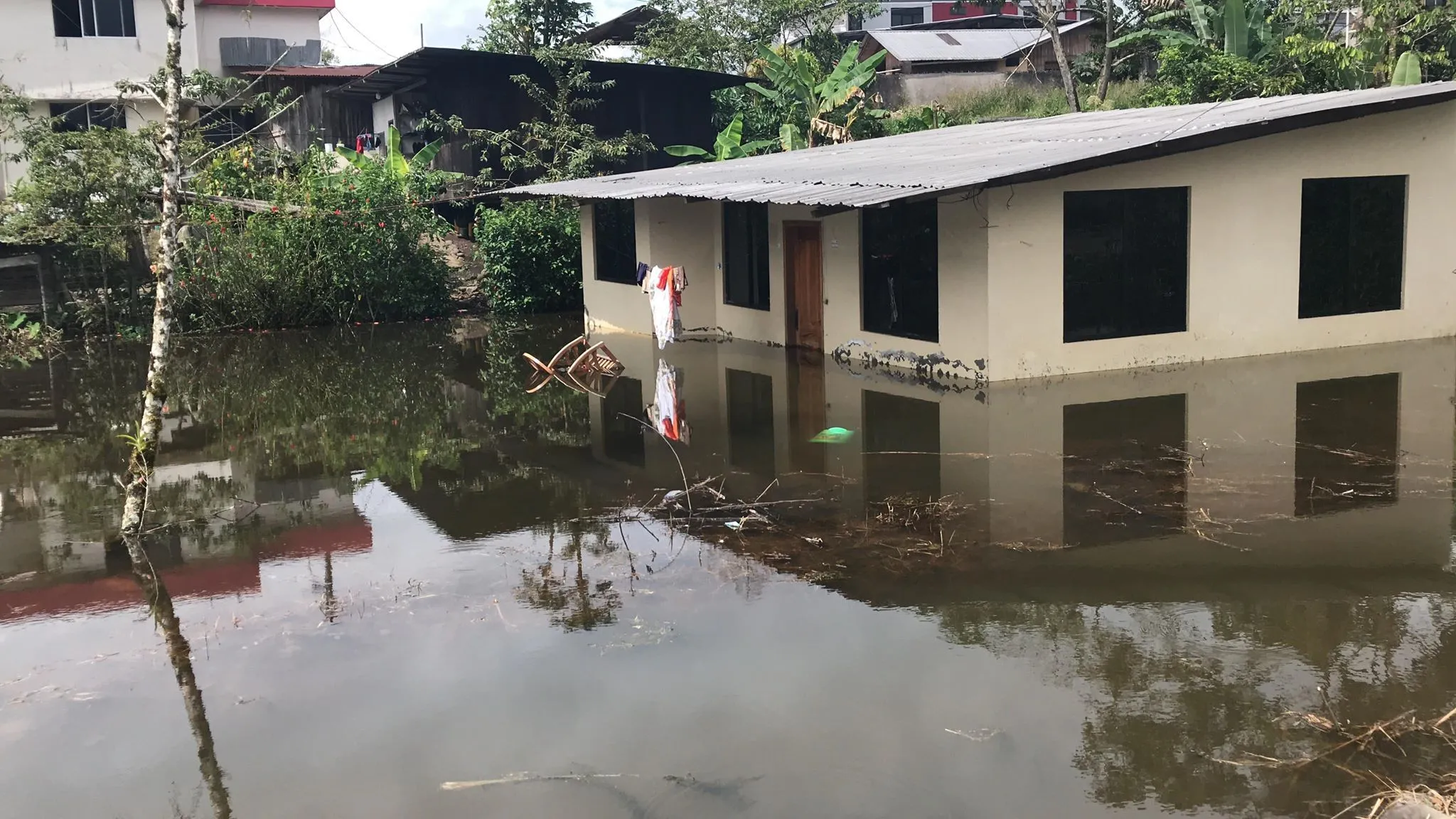 Se registra una inundación en una vivienda en Puyo