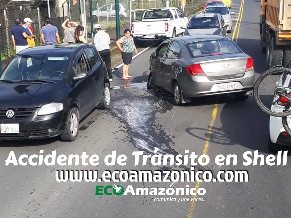 Accidente en Shell deja dos mujeres heridas