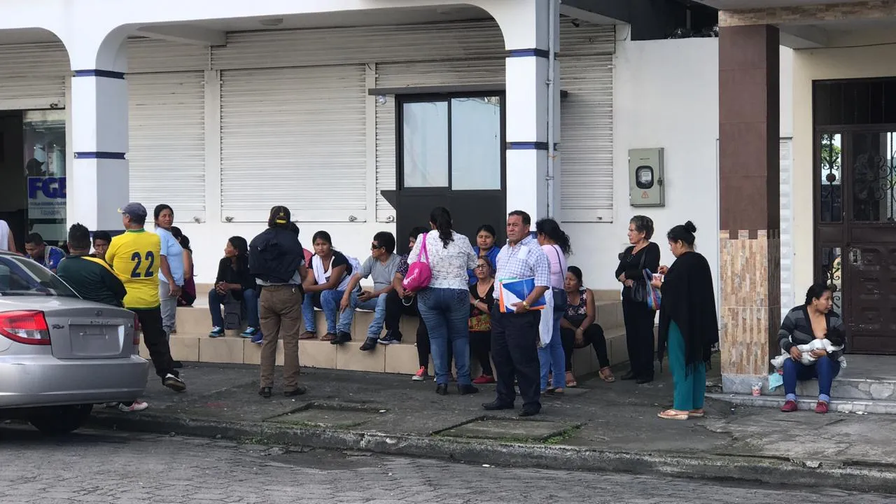 Denuncian a Bastidas y Zuñiga por supuesta estafa