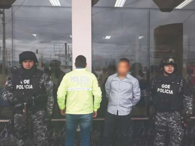 Detenido en el Terminal de Ambato por llevar 2.607 gramos de cocaína