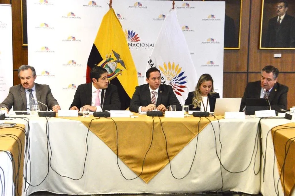 Gobierno aspira obtener USD 731 millones