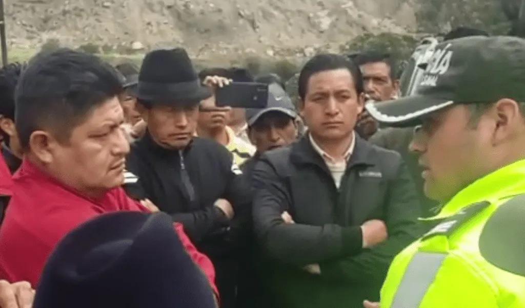 Jaime Vargas, impidió temporalmente paso de brigada