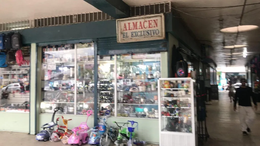 Intentan robar local en los bajos del Municipio de Pastaza
