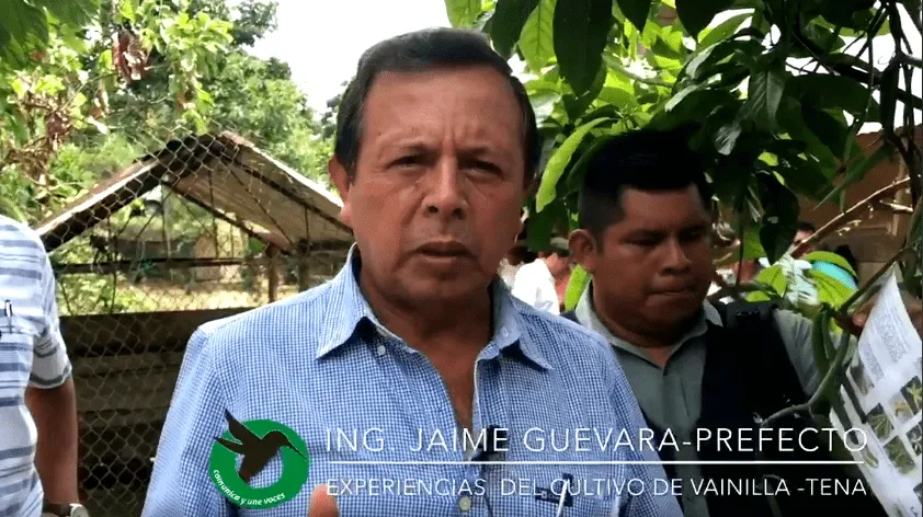 Prefecto y GADs Parroquiales visitaron proyecto de Vainilla en Tena