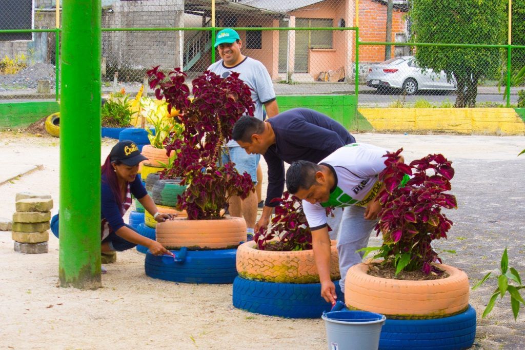 Minga de limpieza cambia imagen del barrio Amazonas