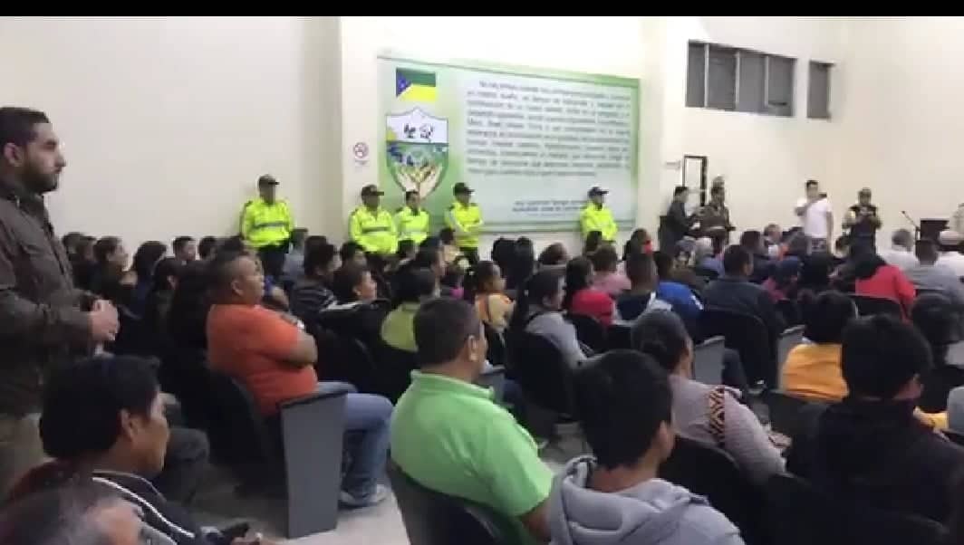 Plantón en Mera en contra del alcalde Guidmon Tamayo
