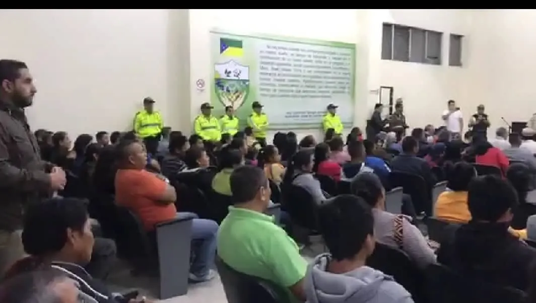 Plantón en Mera en contra del alcalde Guidmon Tamayo