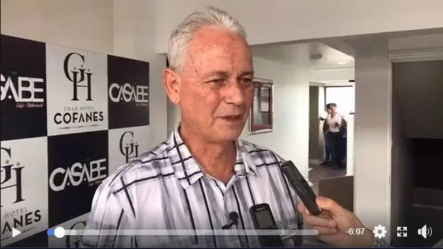 Entrevista al escritor del libro de las orquídeas en Pastaza
