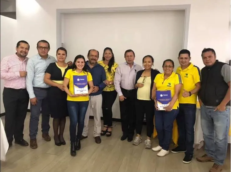 Prefectura de Pastaza entrega el Plan de Desarrollo y Ordenamiento Territorial a los GADs de la Provincia