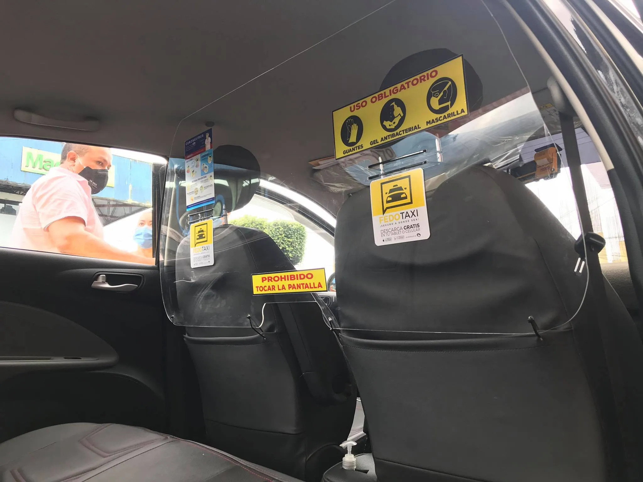 Taxistas volverán a rodar con medidas de seguridad en sus unidades