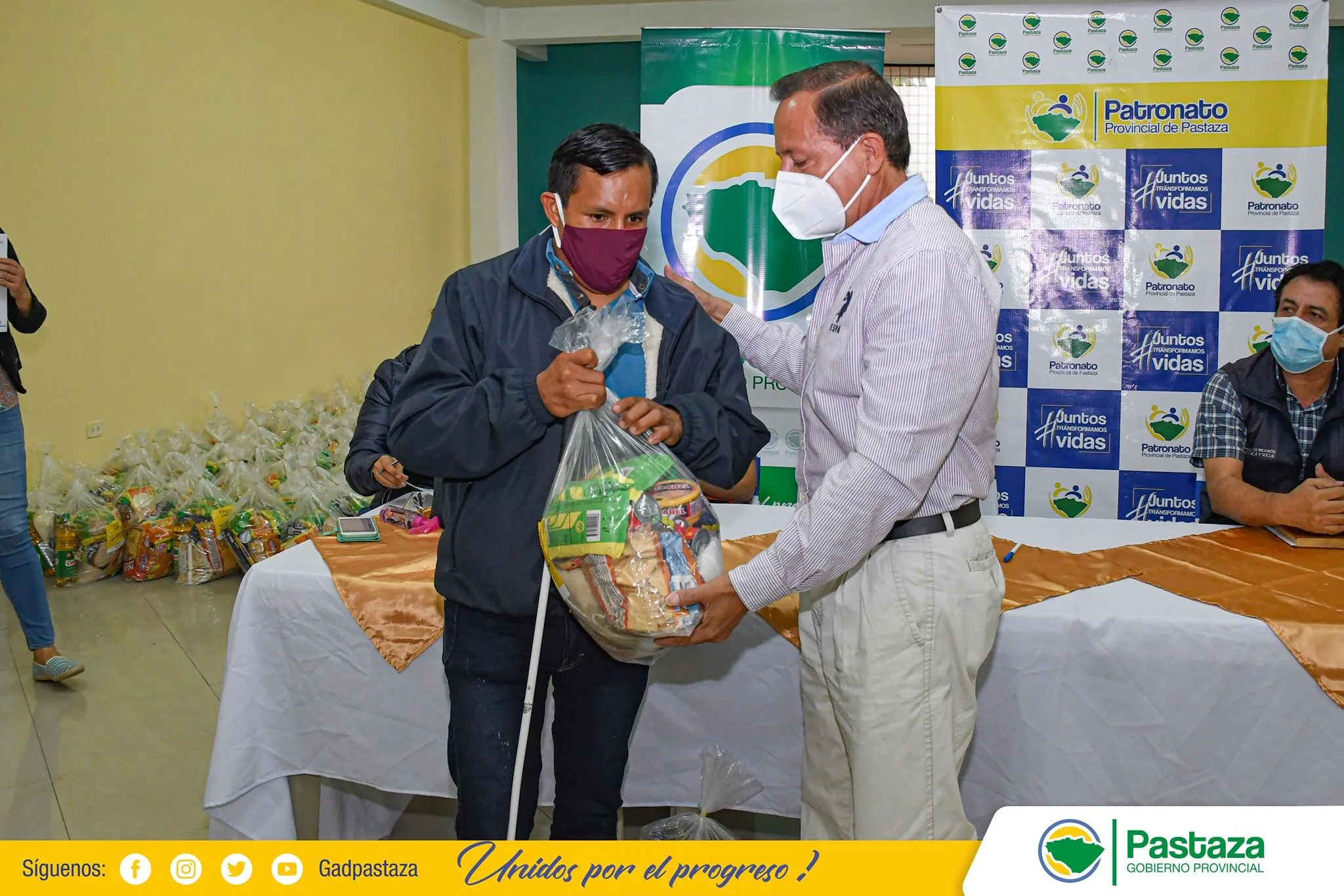 Patronato entrega más kits alimenticios en varios sectores de Pastaza