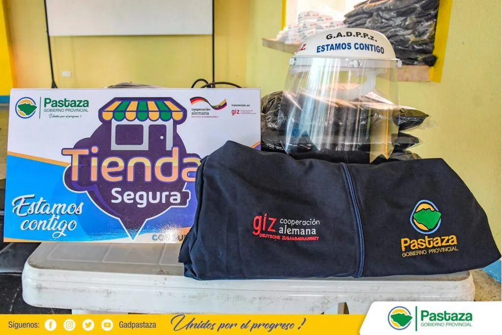 Se entregó kits de protección a varias tiendas de Pastaza