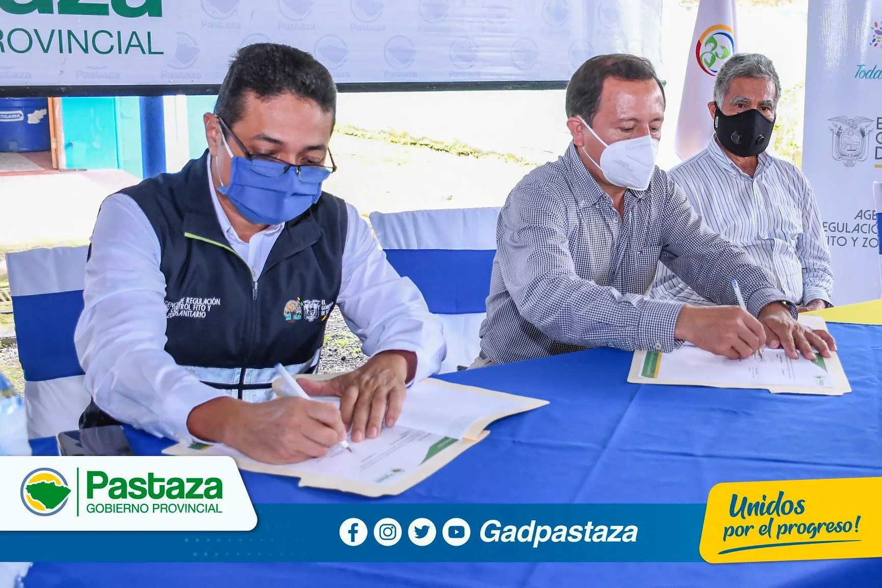 Prefectura y Agrocalidad firman acuerdo para campaña de vacunación ganadera