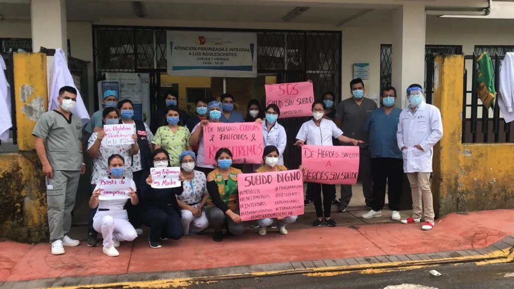 Plantón por falta de pago a la salud en Pastaza