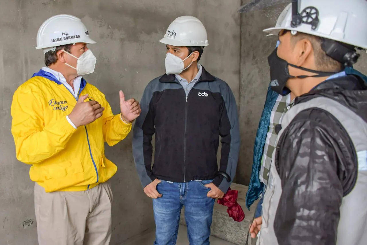 Técnico del BDE recorrió proyectos en Pastaza