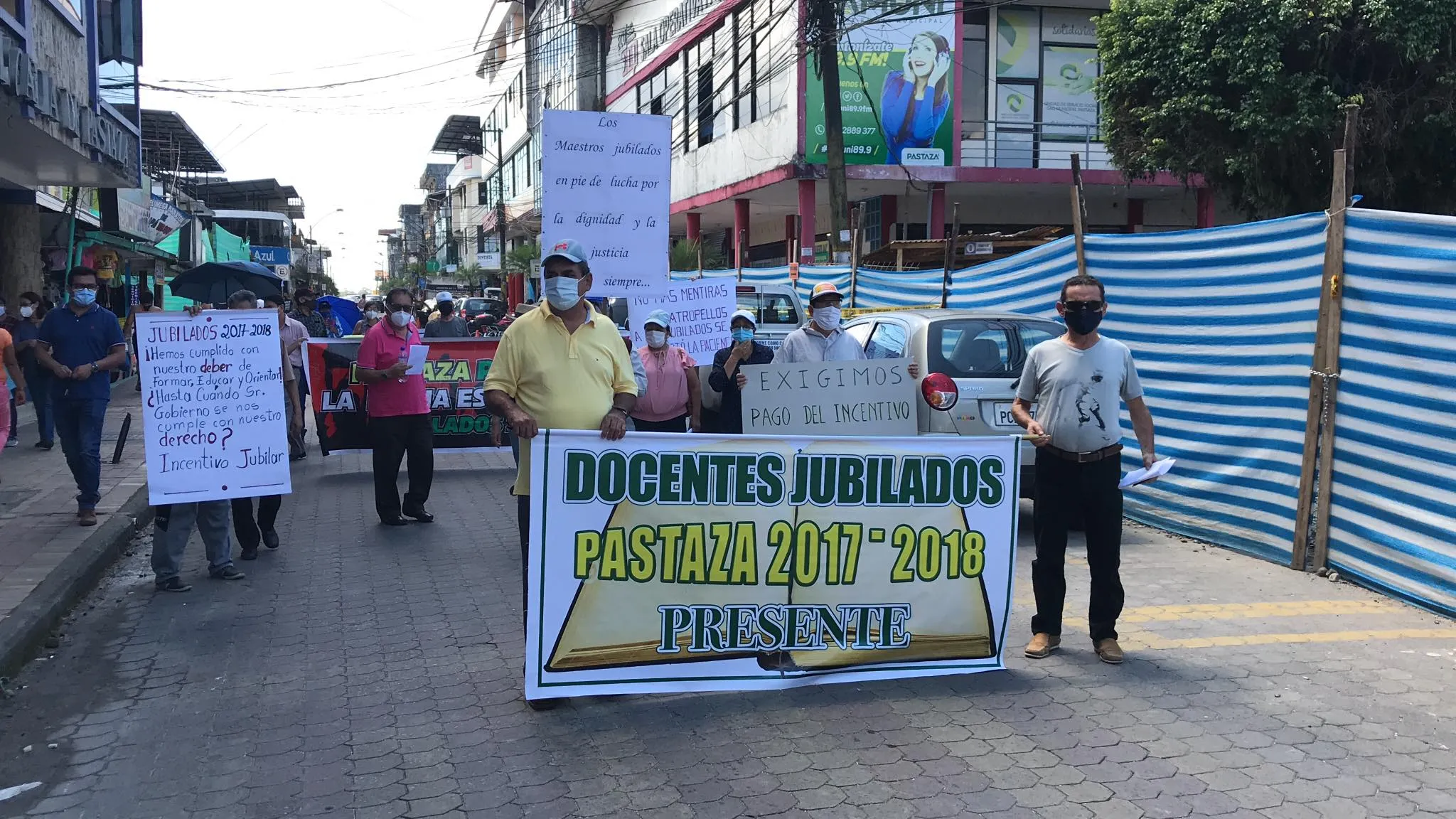 Maestros Jubilados piden que les paguen sus estímulos