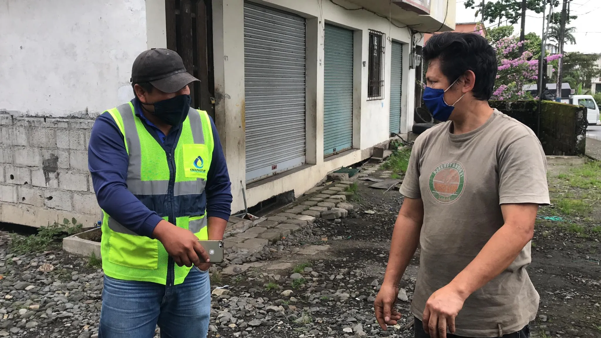 Se soluciona el taponamiento de una alcantarilla que llevaba meses con problemas