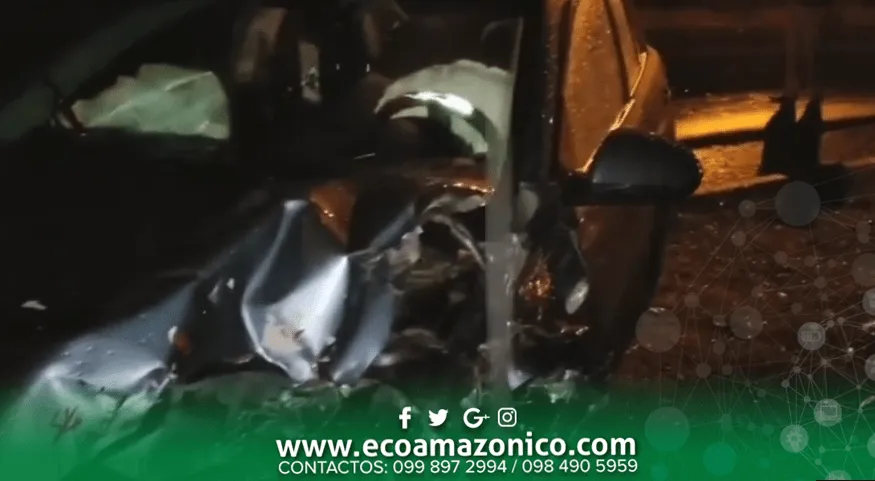 Fuerte accidente de dos vehículos en las Américas