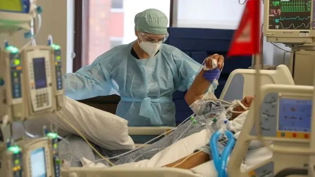 UCI del Hospital Puyo esta lleno por casos de COVID19