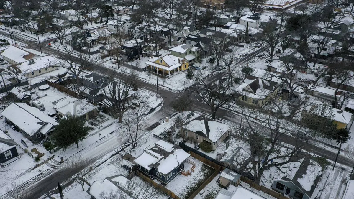 Texas y otros estados de EE. UU. siguen sin electricidad y pasan duros momentos a causa de las tormentas invernales