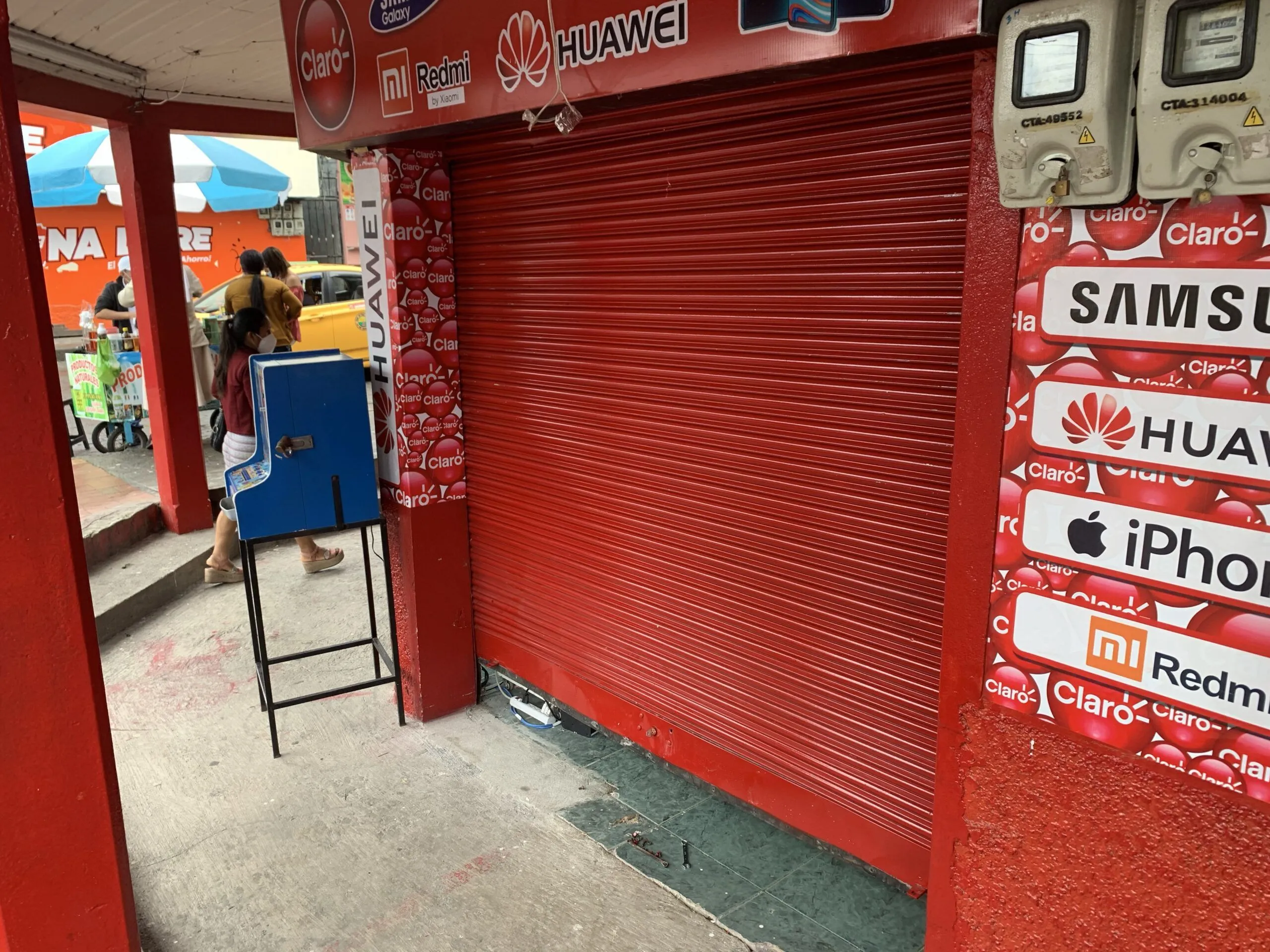 Roban local comercial en el centro de Puyo