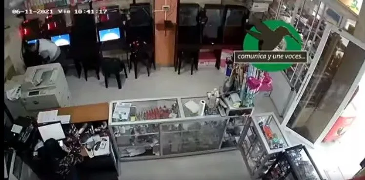 UNA ARMA DE JUGUETE FUE USADA EN UN INTENTO DE ROBO