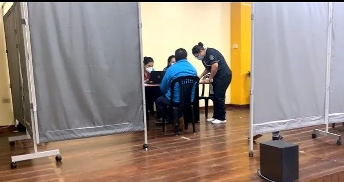 Vacunación en el Centro de Difusión Cultural a los taxistas de Pastaza