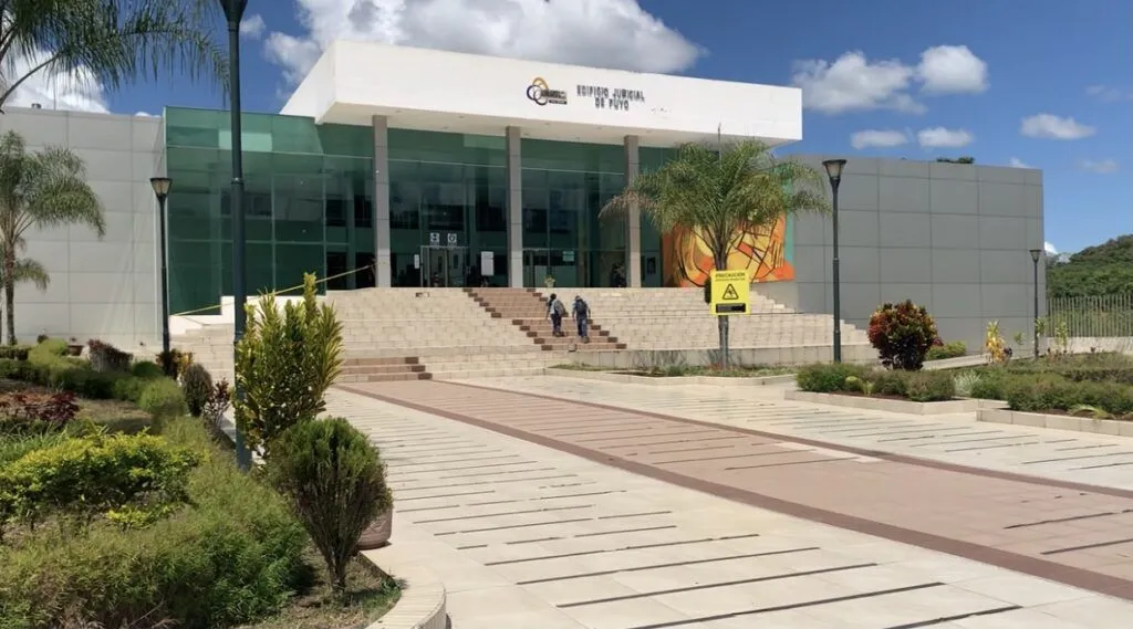 Se programa el cambio de baldosa en el Complejo Judicial de Pastaza