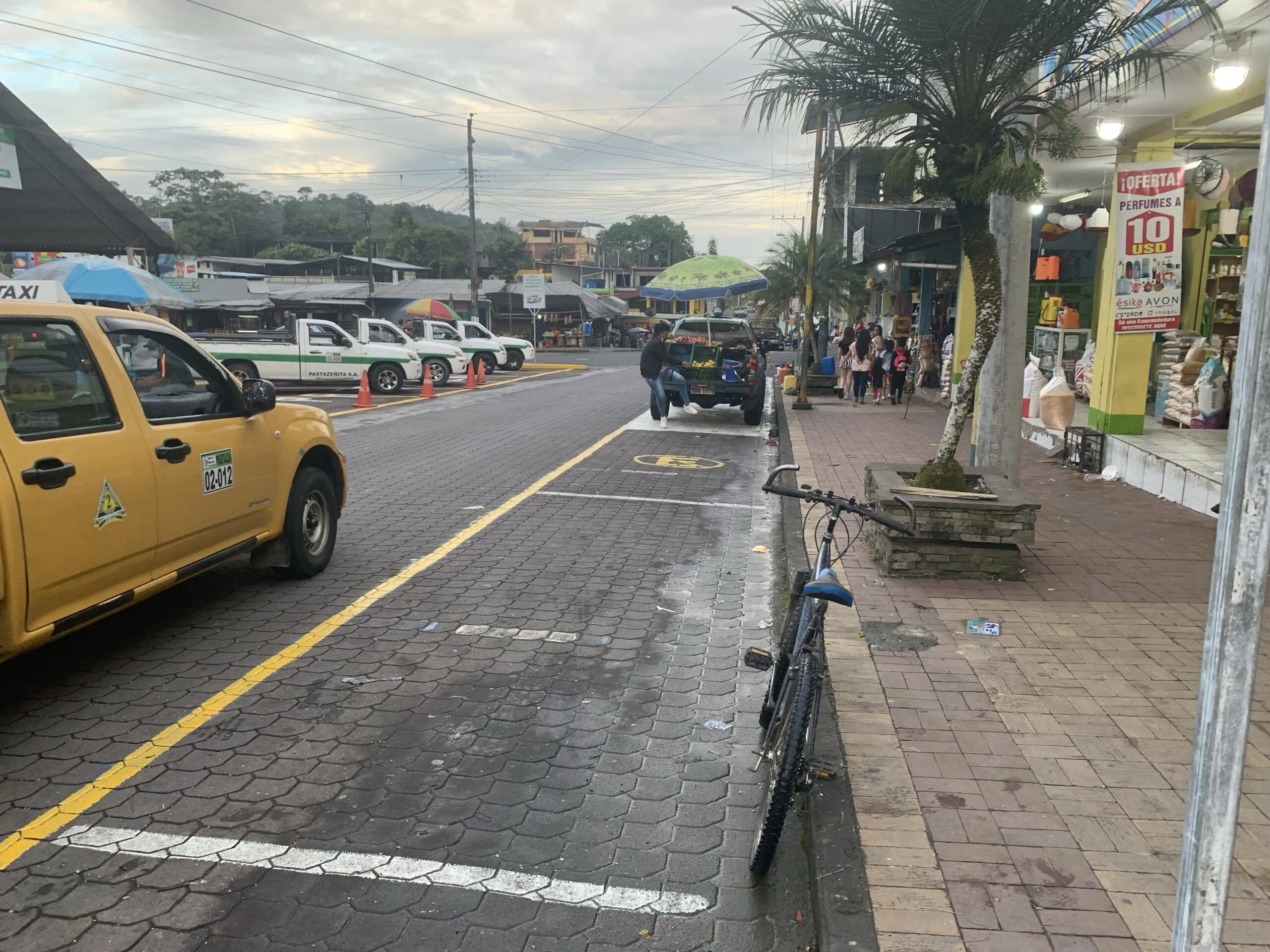 Comerciantes molestos por la nueva señaletica en el barrio Mariscal