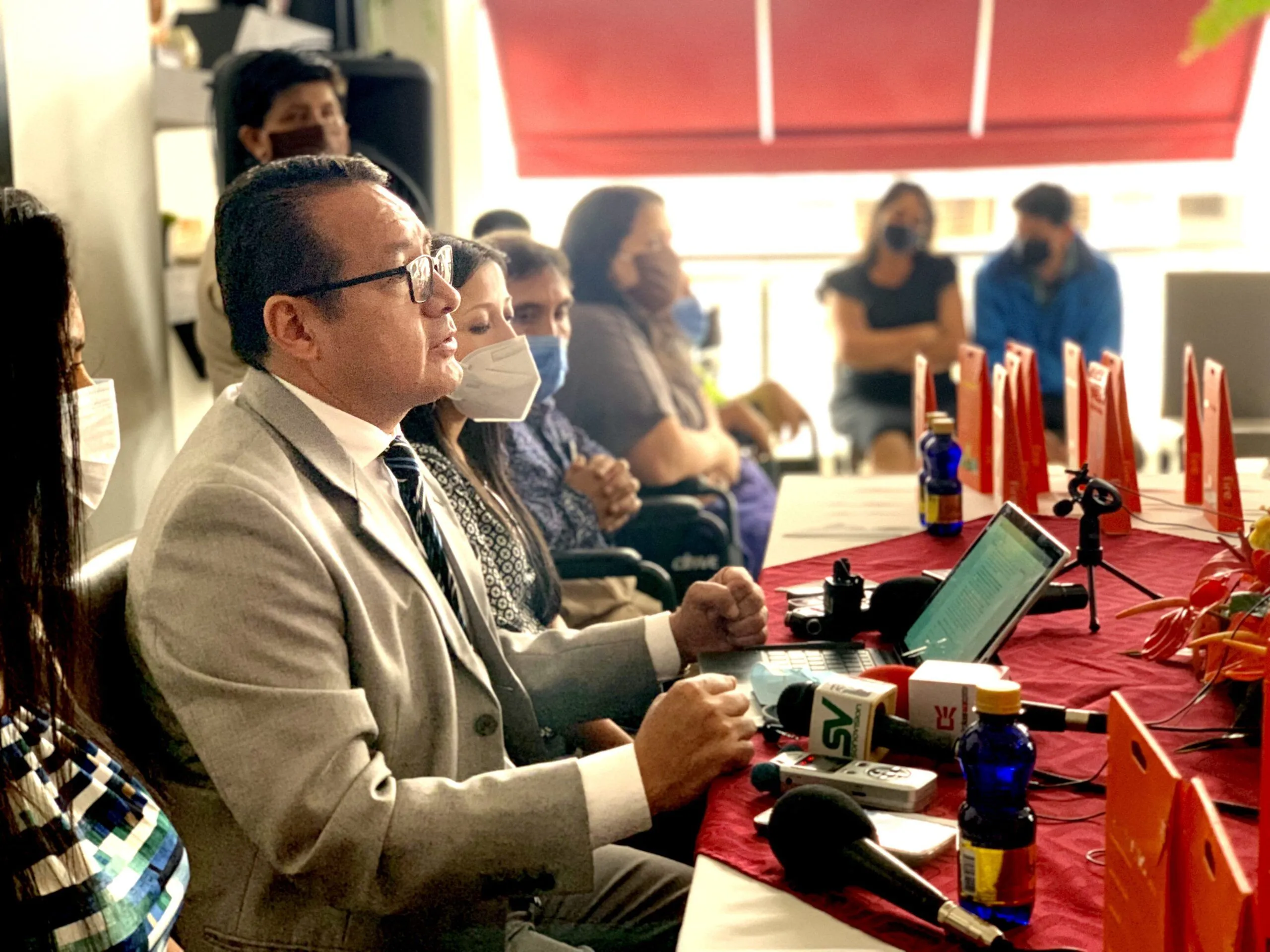 Rueda de prensa del Asambleísta Elías Jachero