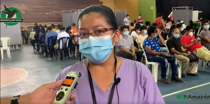Con la responsable de vacunación del ministerio de salud pública