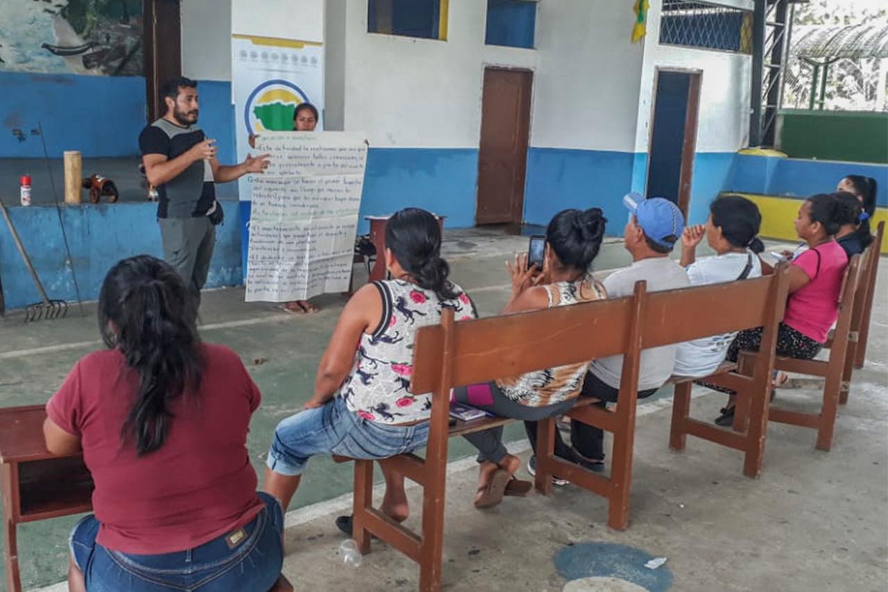 Escuelas de campo capacitan sobre el manejo del bambú en la provincia