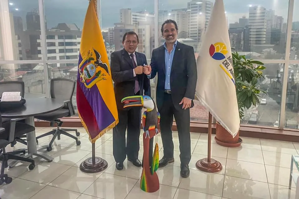 Importantes acuerdos se establecieron en la reunión que mantuvo el Prefecto y el Ministro del Ambiente