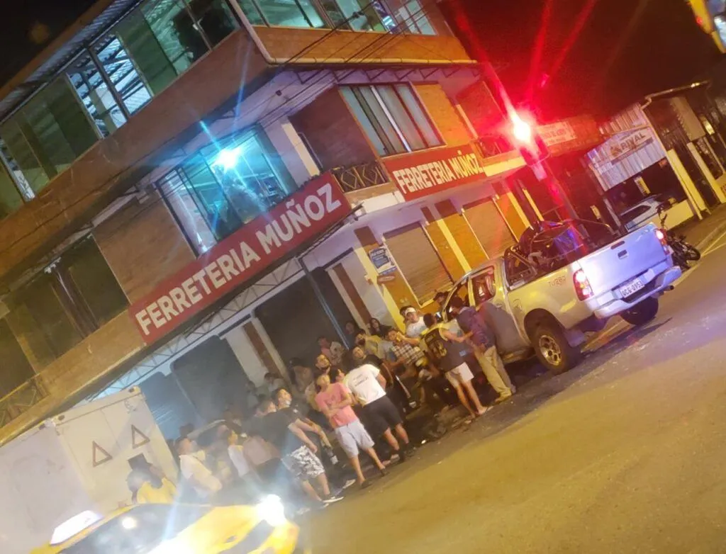 Accidente de tránsito entre dos vehículos