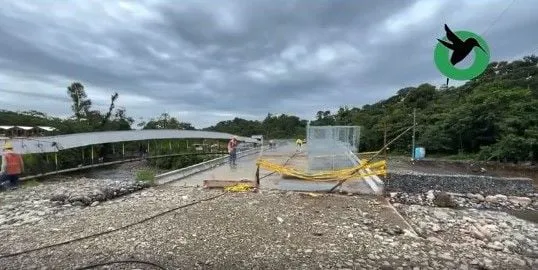 Últimos trabajos en el Puente sobre el Río Pindo