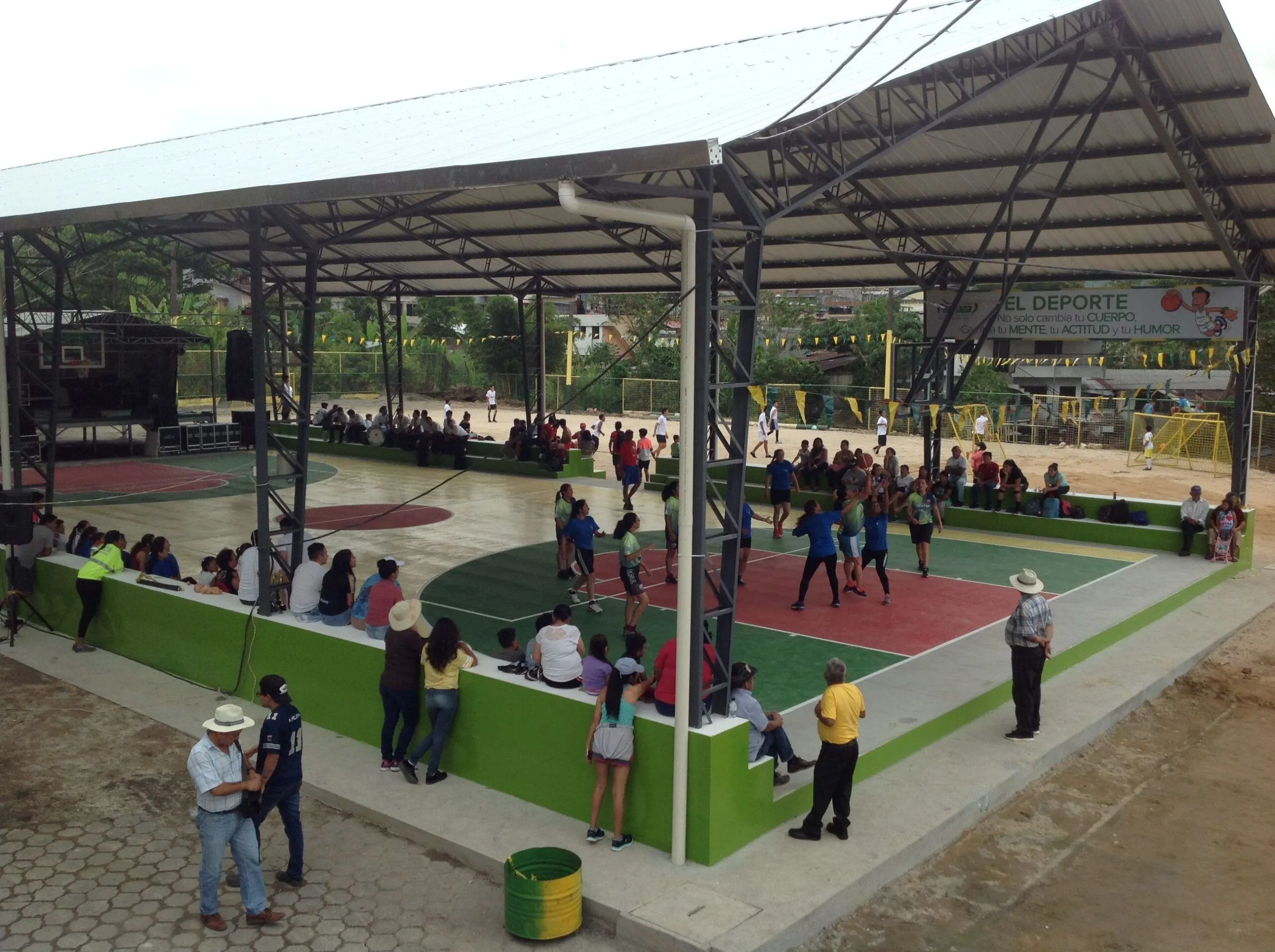 Espacios deportivos en los barrios serán regulados por medio de ordenanza Municipal