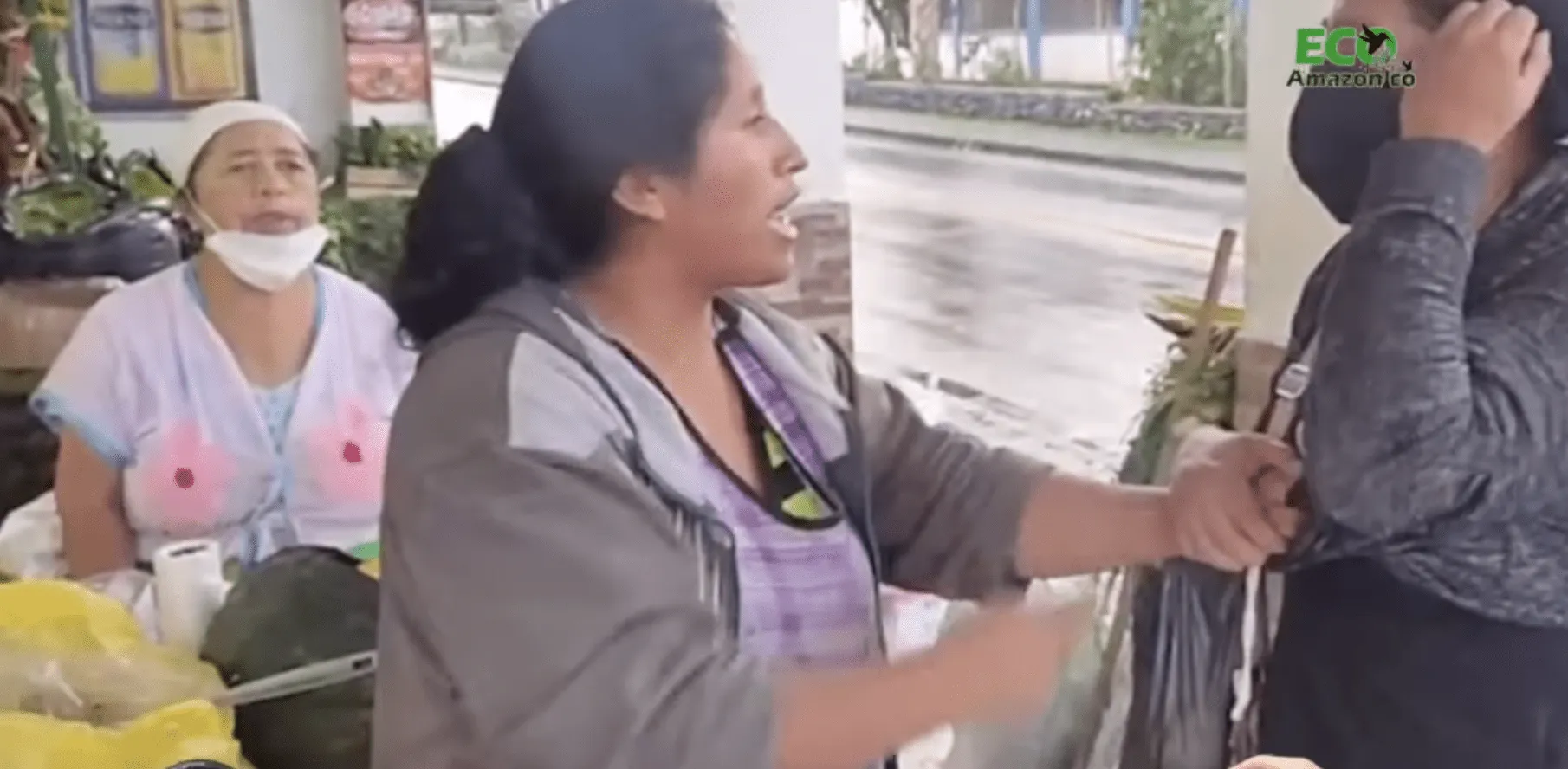 Les cogieron "con las manos en el dinero"