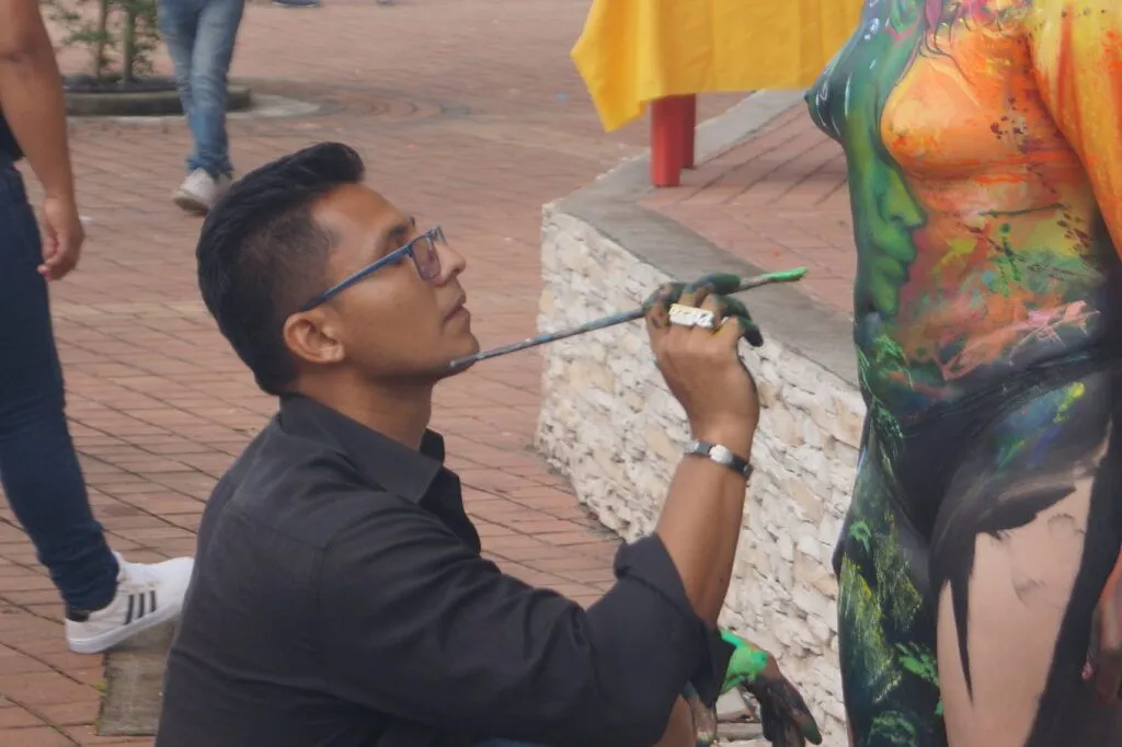 Cuerpos pintados en Pastaza