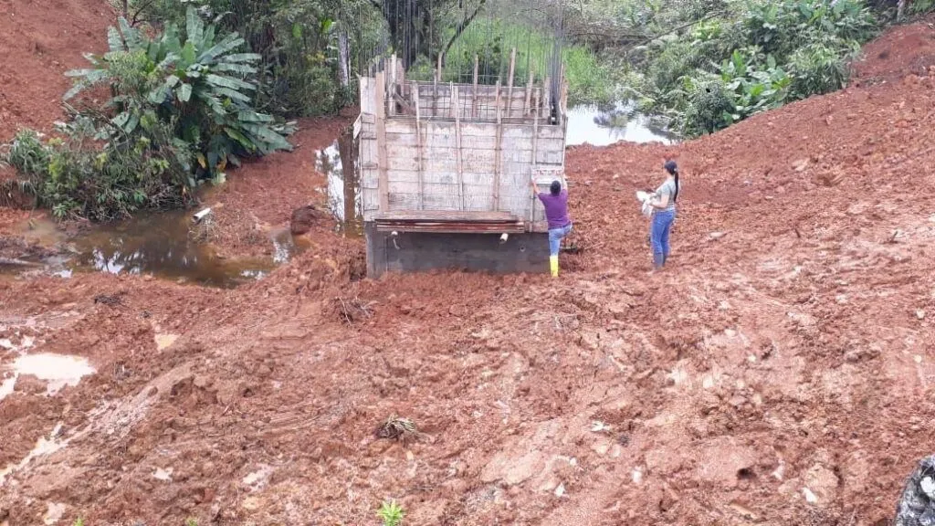Municipio paralizó trabajo en Campo Santo "Jardín Amazónico"