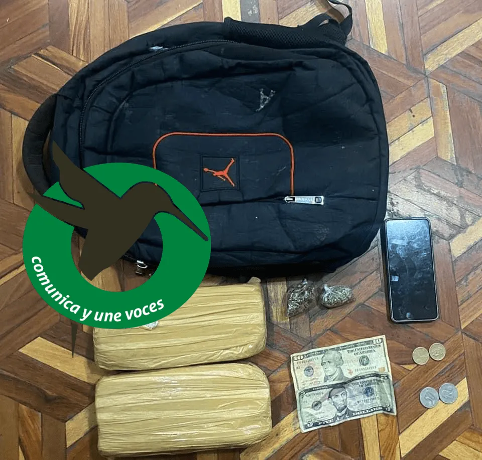 1979.4 gramos de cocaína y 8.6 gramos trasportaba taxi de Puyo en Ambato