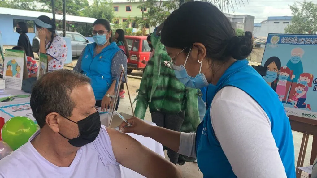 Feria, y activación de puntos de vacunación en Pastaza