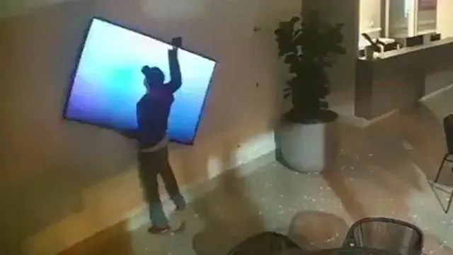 Robo de una tv de Hostal "Mi Kasa" que después fue recuperada