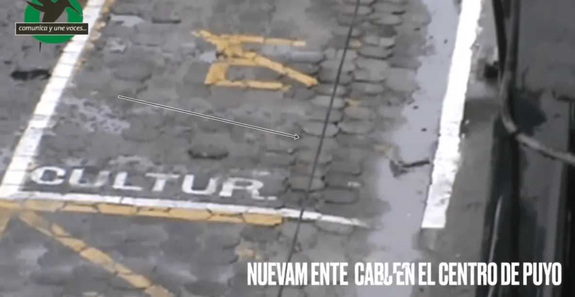 Nuevamente, cables colgados en centro de Puyo