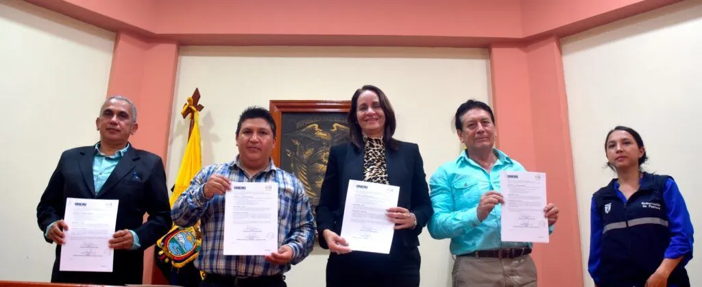 Firma el convenio entre el Gadpr de Shell y la Universidad de Milagro