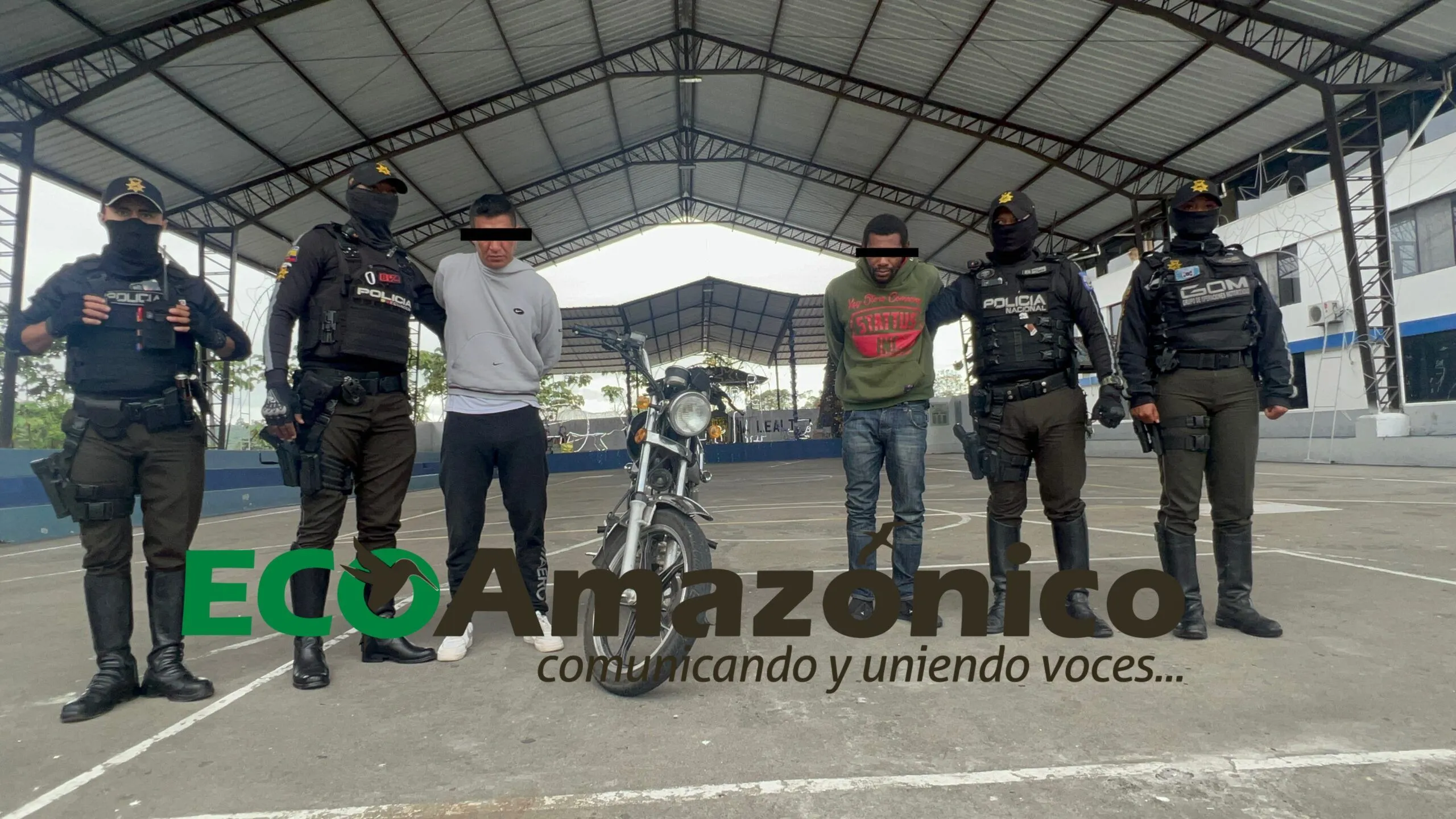 Dos detenidos por presunto robo en moto en Puyo