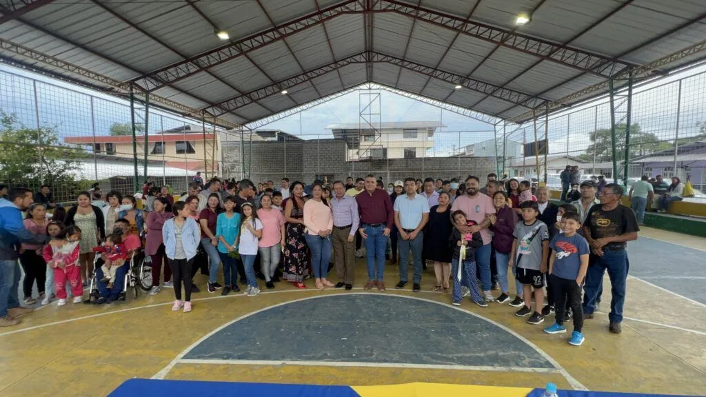 Entrega de obras de la Prefectura al barrio Miraflores