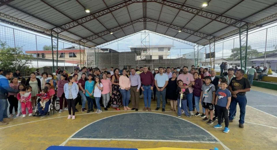 Entrega de obras de la Prefectura al barrio Miraflores